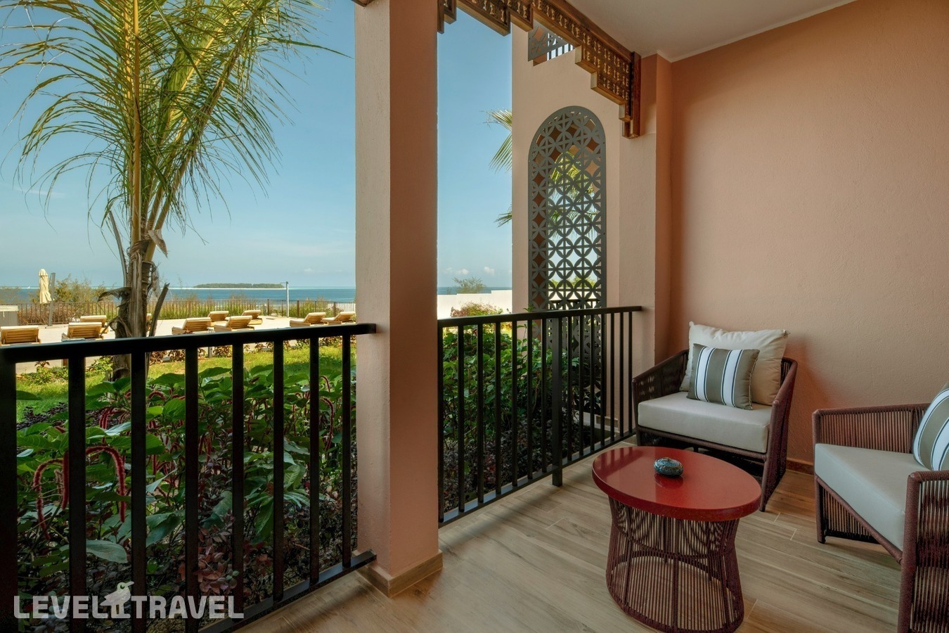 фотографии номера Улучшенный люкс с видом на океан отеля The Mora Zanzibar (Ex. Emerald Zanzibar Resort & Spa) в Танзания(Матемве Бич) - фото №2