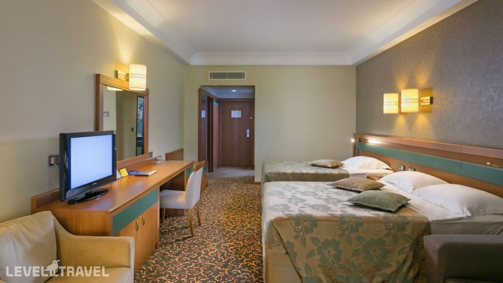 фотографии номера Четырехместный с видом на окрестности отеля Ozkaymak Family Select Resort Hotel в Турция(Авсаллар) - фото №1