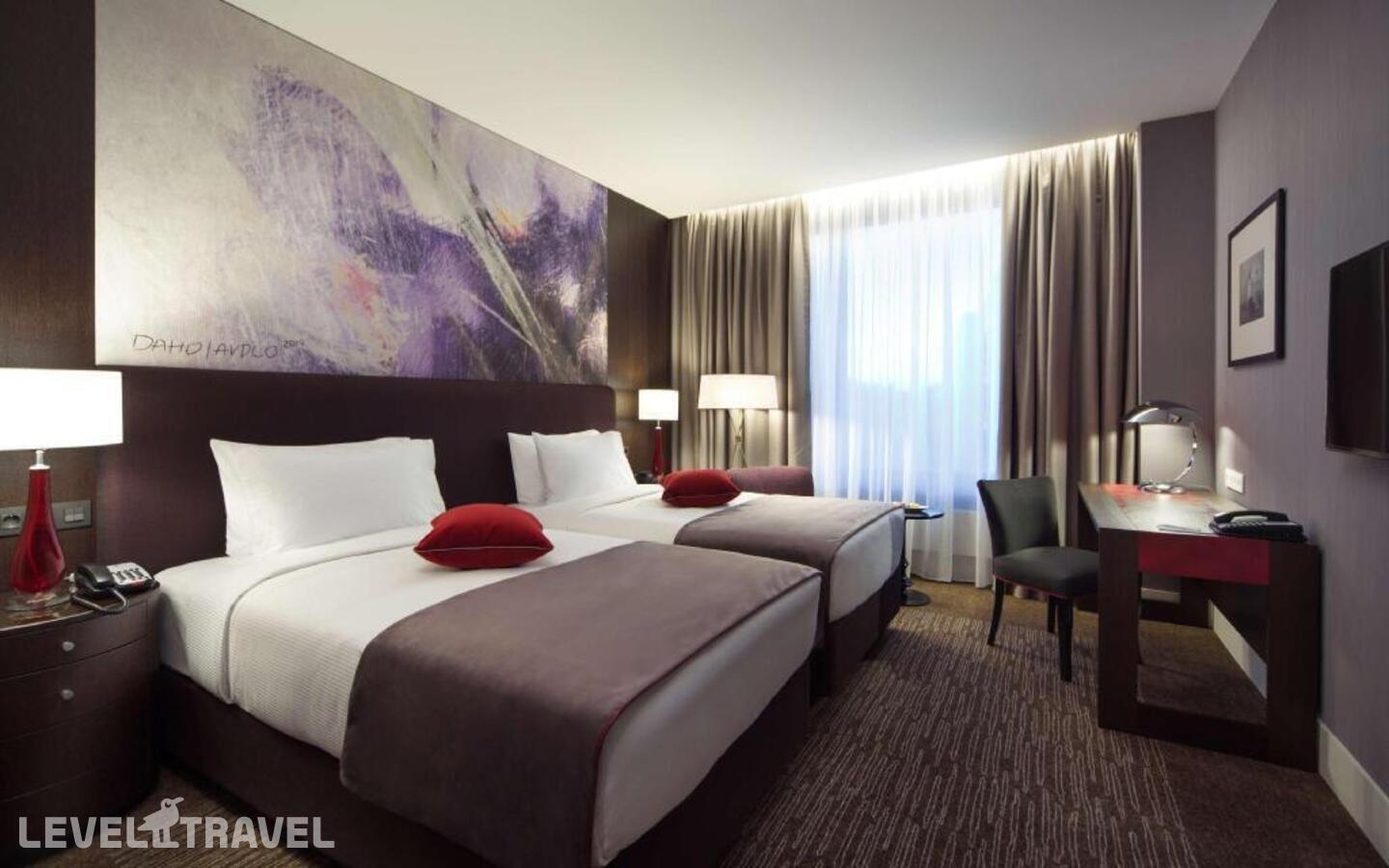 фотографии номера Премиум (две односпальные кровати) отеля Doubletree By Hilton Hotel Moscow Marina в Россия(Северный административный округ (САО)) - фото №33