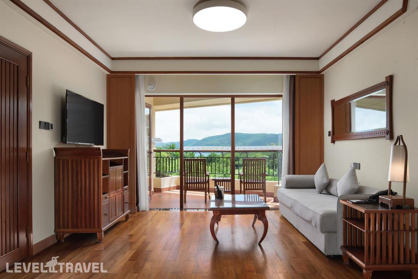 фотографии номера Семейный Elegant с видом на море (зона 2) отеля Horizon Resort & Spa в Китай(Ялонг Бэй) - фото №2