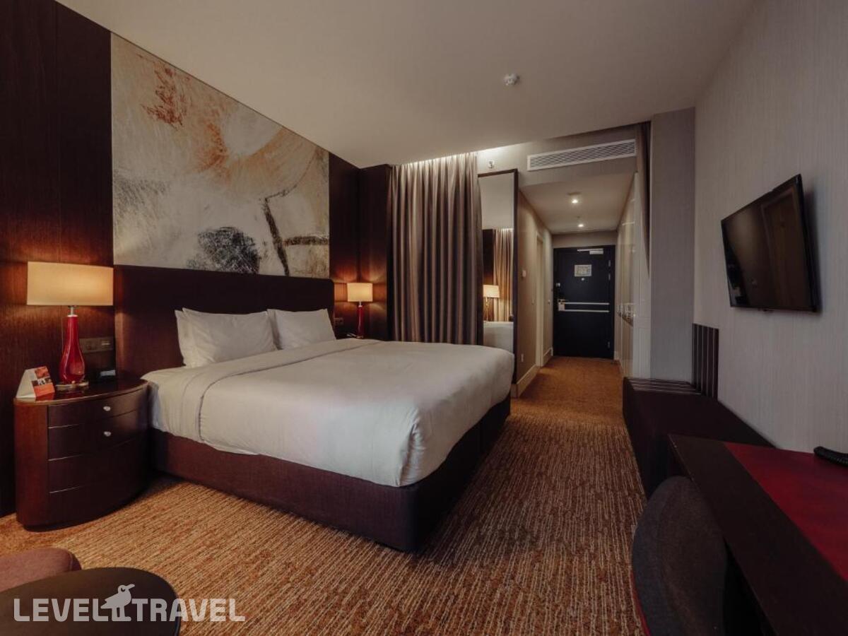 фотографии номера Смежный семейный отеля Doubletree By Hilton Hotel Moscow Marina в Россия(Северный административный округ (САО)) - фото №2