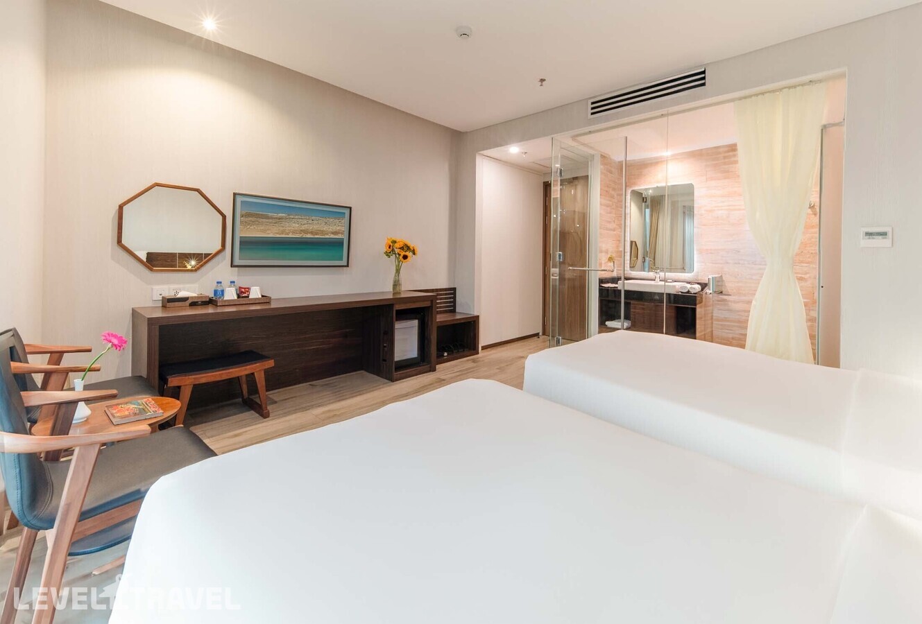 фотографии номера Гранд делюкс (две односпальные кровати) отеля Emerald Bay Hotel & Spa в Вьетнам(Нячанг) - фото №2