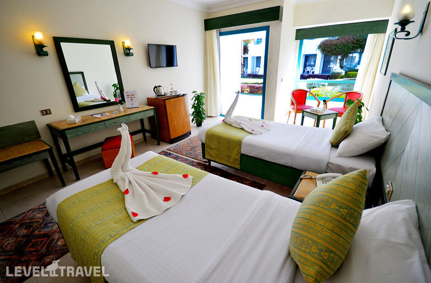 фотографии номера Трехместный с видом на сад отеля Falcon Hills Hotel в Египет(Шарм-эль-Шейх) - фото №3