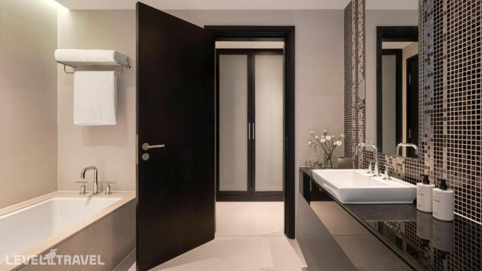 фотографии номера Люкс с видом на океан (2 спальни) отеля Intercontinental Residences в Вьетнам(Нячанг) - фото №4