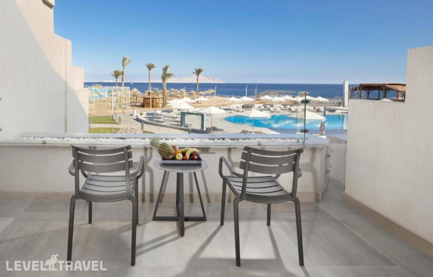 фотографии номера Семейный делюкс с видом на море отеля V Hotel - Sharm El Sheikh (Ex. Pyramisa Beach Resort) в Египет(Шаркс Бэй) - фото №3