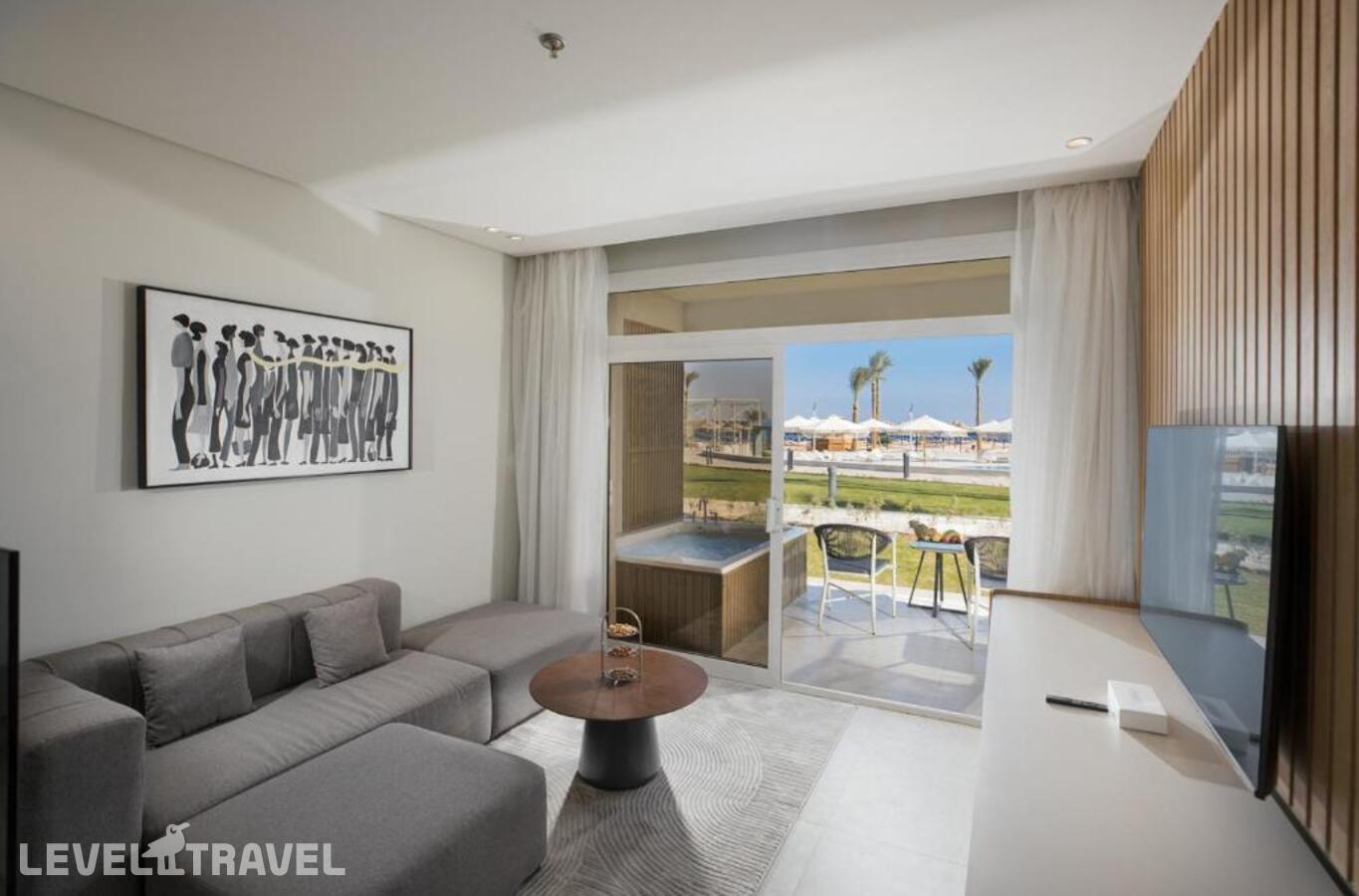 фотографии номера Делюкс с джакузи (только для взрослых) отеля V Hotel - Sharm El Sheikh (Ex. Pyramisa Beach Resort) в Египет(Шаркс Бэй) - фото №5