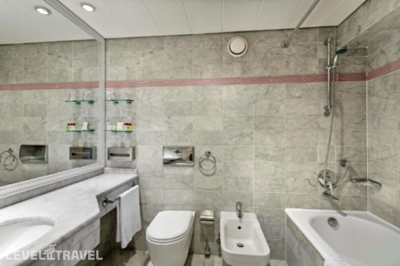 фотографии номера Трехместный с видом на море отеля Ozkaymak Falez Hotel в Турция(Анталья - Центр) - фото №5