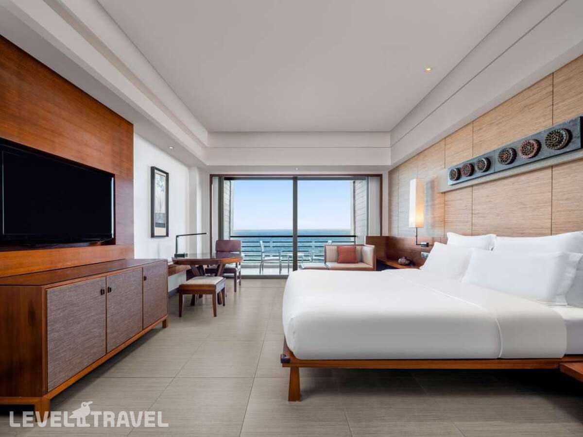 фотографии номера Представительский люкс с видом на океан отеля Pullman Oceanview Sanya Bay Resort & Spa в Китай(Санья) - фото №1