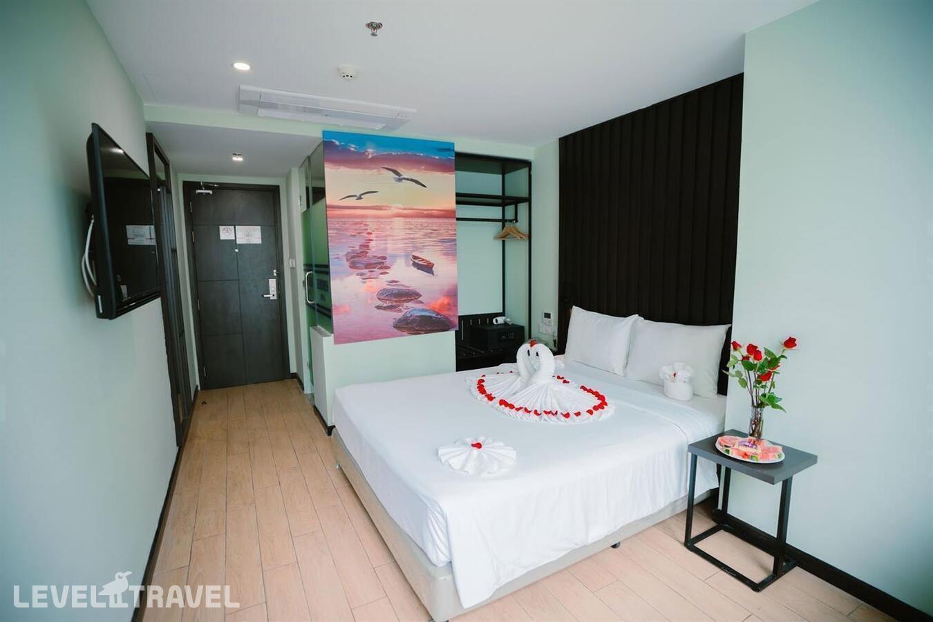 фотографии номера Делюкс с видом на город отеля Hermes Hotel Nha Trang в Вьетнам(Нячанг) - фото №3