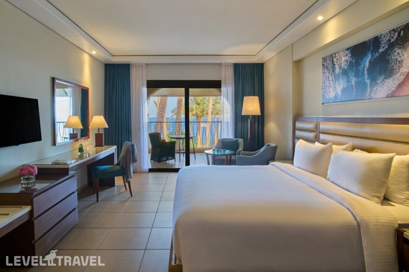 фотографии номера Клубный с прямым видом на море отеля Grand Rotana Resort & Spa в Египет(Шаркс Бэй) - фото №2