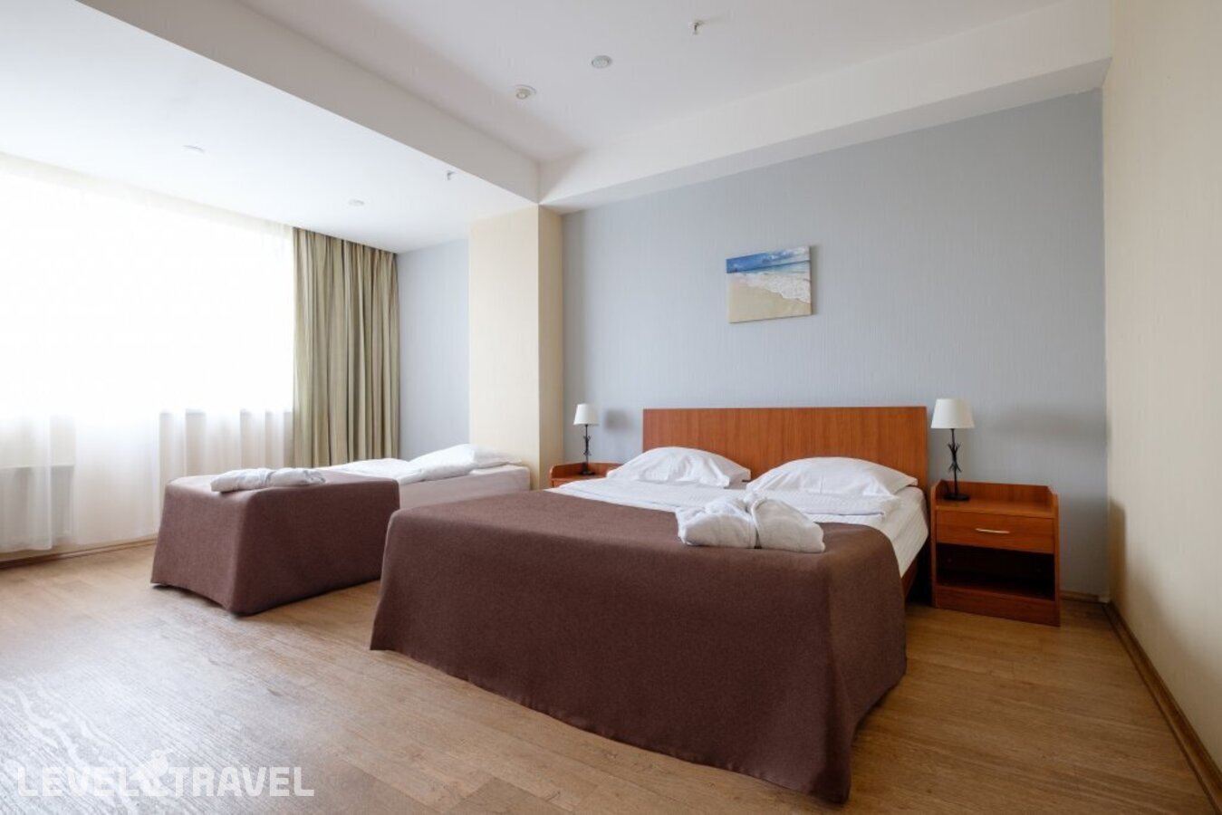 фотографии номера Стандартный (две односпальные кровати) отеля Атлантик By Usta Hotels в Россия(Екатеринбург) - фото №10