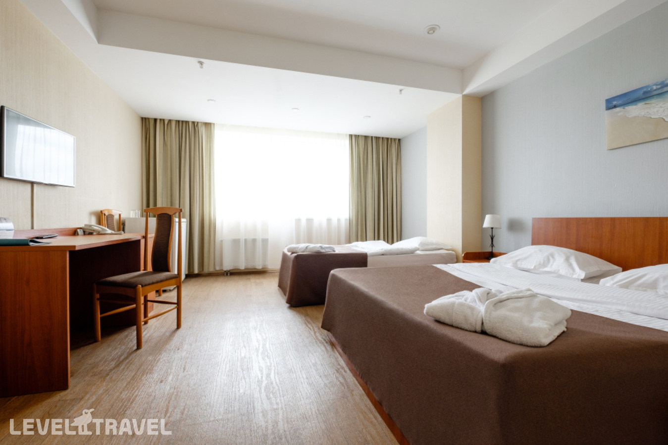 фотографии номера Стандартный (две односпальные кровати) отеля Атлантик By Usta Hotels в Россия(Екатеринбург) - фото №45