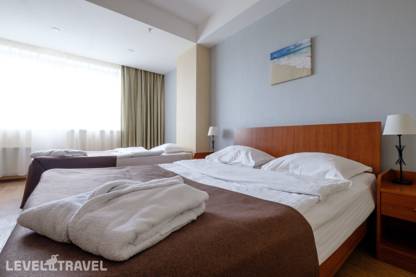 фотографии номера Стандартный (две односпальные кровати) отеля Атлантик By Usta Hotels в Россия(Екатеринбург) - фото №29