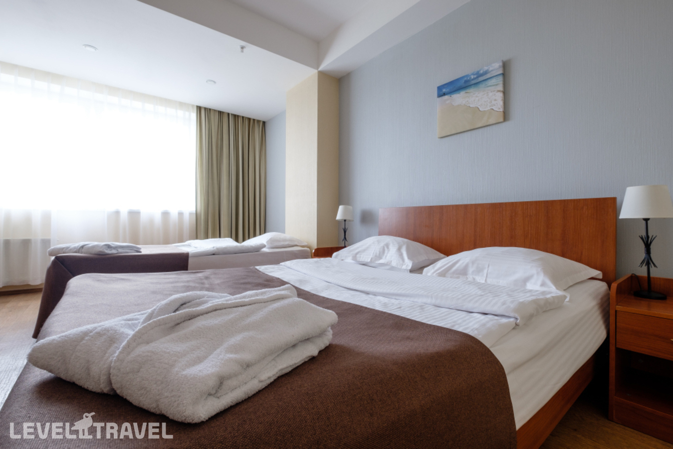 фотографии номера Стандартный (две односпальные кровати) отеля Атлантик By Usta Hotels в Россия(Екатеринбург) - фото №35