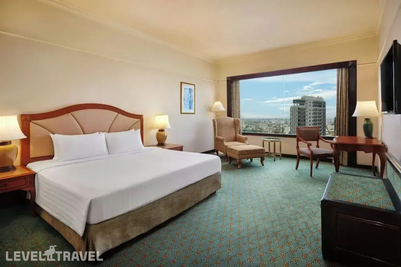 фотографии номера Делюкс с видом на город отеля Swissotel Bangkok Ratchada в Таиланд(Бангкок) - фото №1