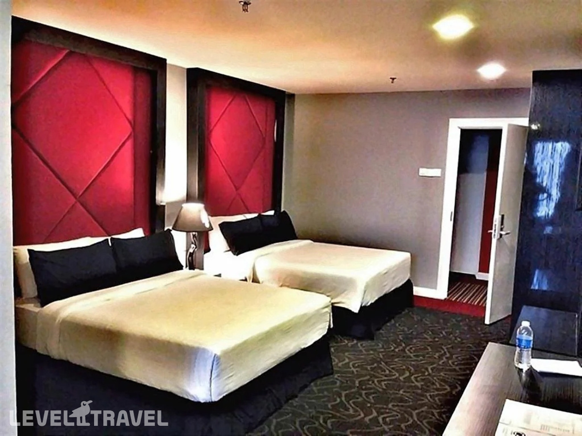 фотографии номера Четырехместный семейный отеля Sani Hotel Kuala Lumpur в Малайзия(Куала-Лумпур) - фото №3
