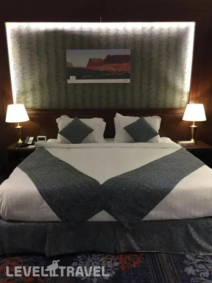 фотографии номера Люкс Haram View Royal отеля Maden Hotel в Саудовская Аравия(Медина) - фото №1