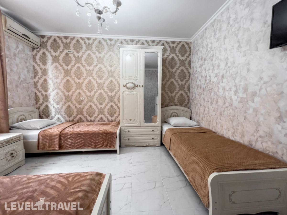 фотографии номера Трёхместный номер Делюкс отеля Вива Камелия в Россия(Адлерский район) - фото №5