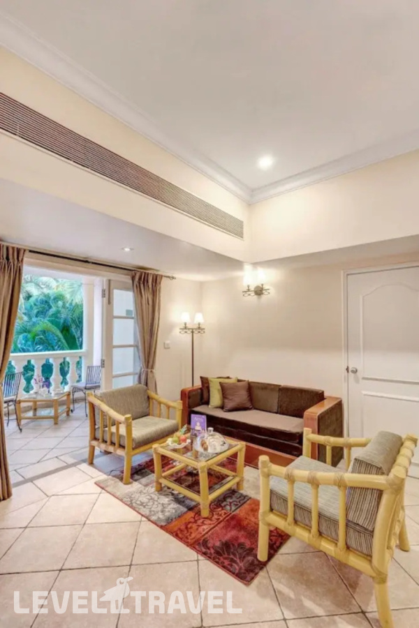 фотографии номера Улучшенный номер отеля Club Mahindra Emerald Palms Resort Goa в Индия(Варка) - фото №6