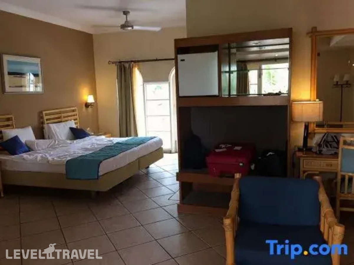 фотографии номера Улучшенный номер отеля Club Mahindra Emerald Palms Resort Goa в Индия(Варка) - фото №13