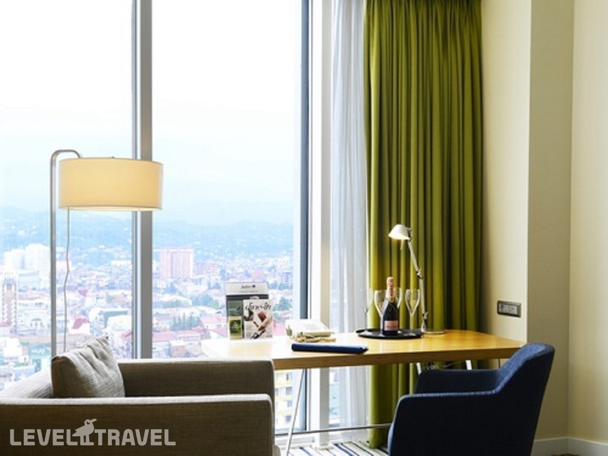 фотографии номера Полулюкс отеля Radisson Blu Hotel Batumi в Грузия(Батуми) - фото №4
