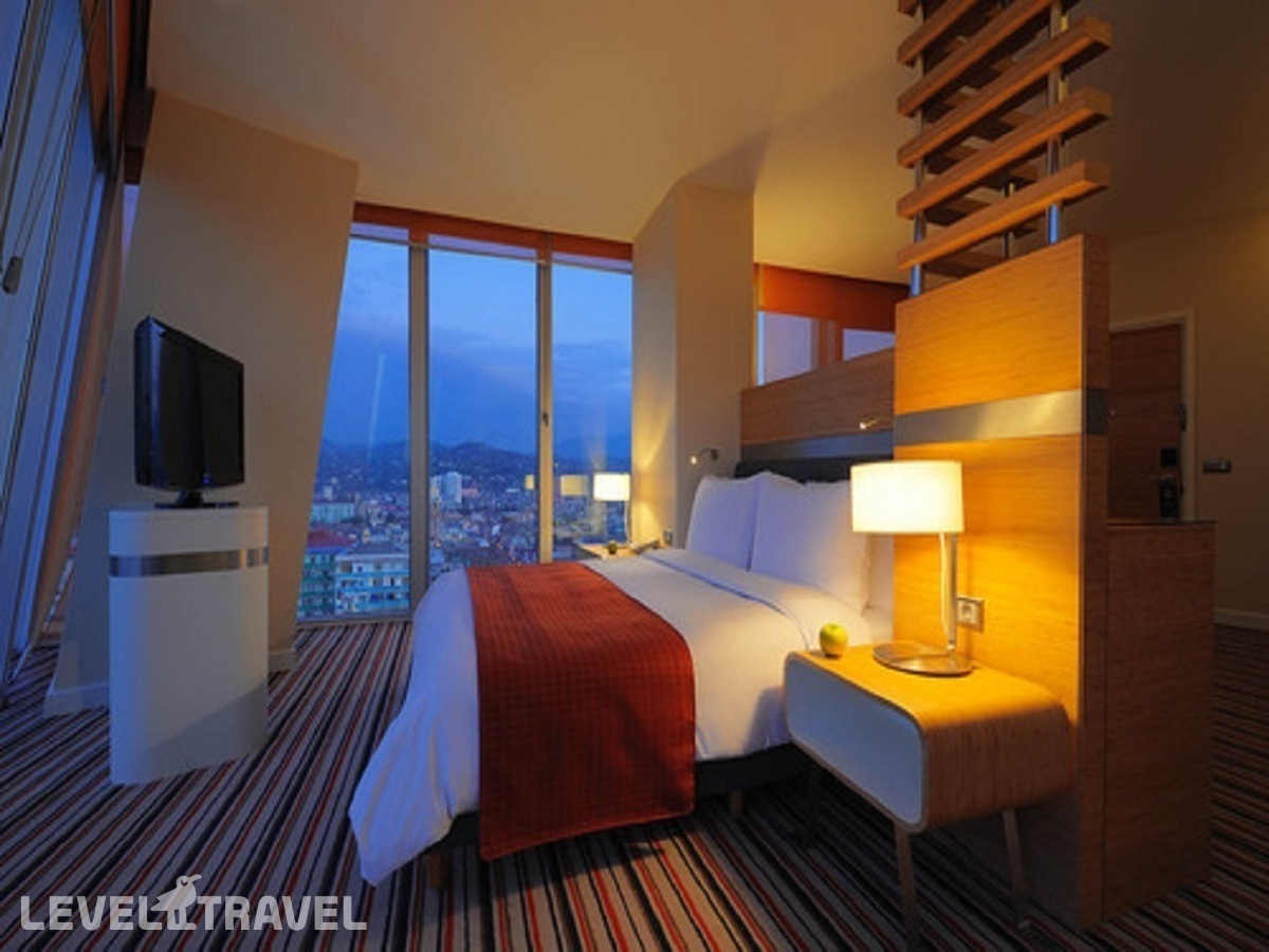 фотографии номера Полулюкс отеля Radisson Blu Hotel Batumi в Грузия(Батуми) - фото №1
