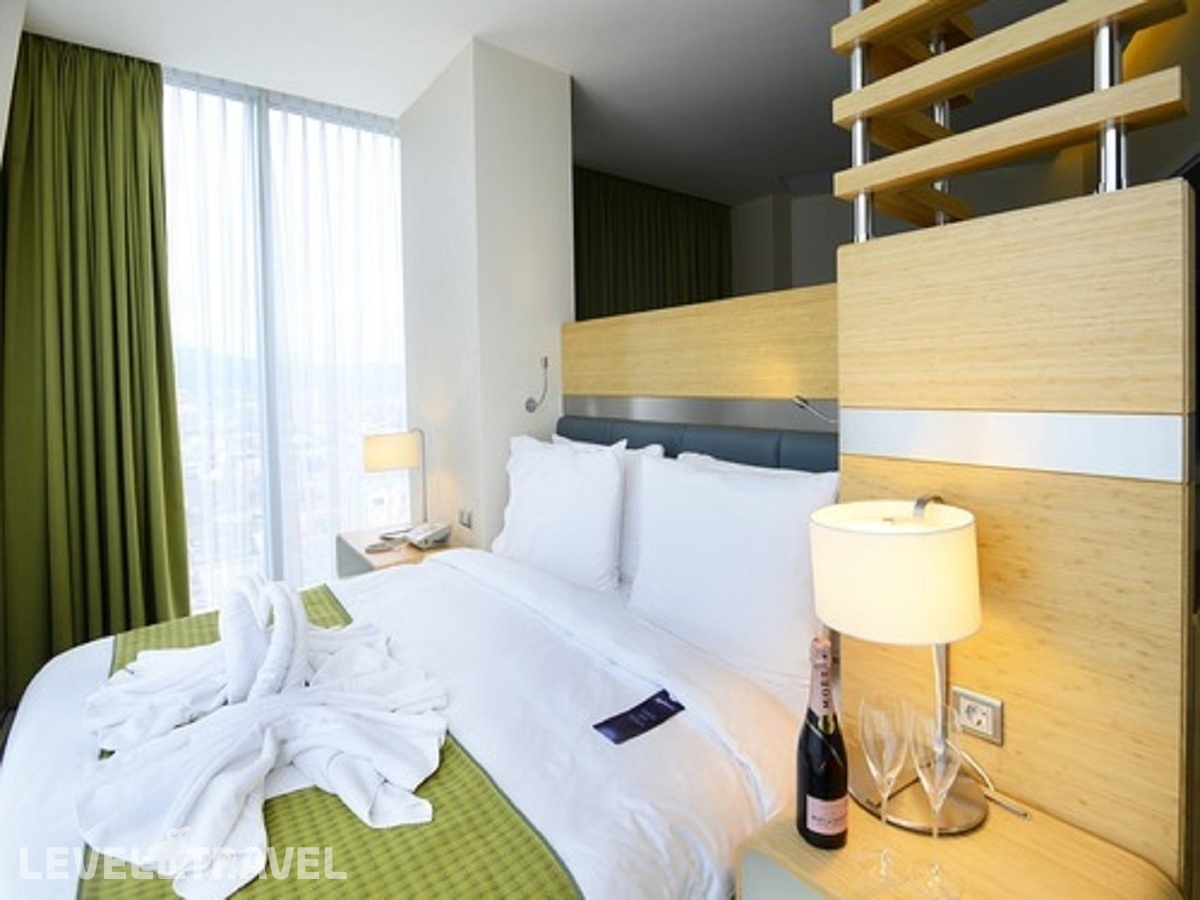 фотографии номера Полулюкс отеля Radisson Blu Hotel Batumi в Грузия(Батуми) - фото №5