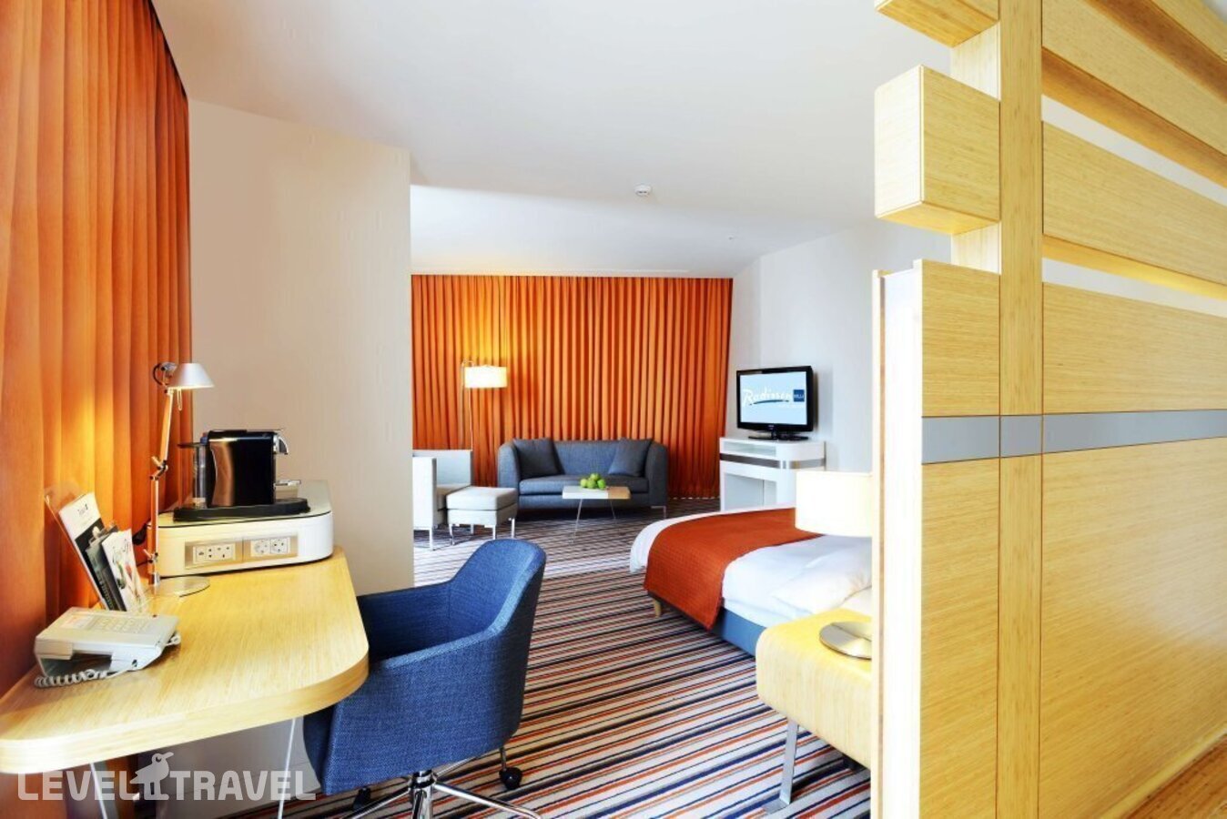 фотографии номера Люкс отеля Radisson Blu Hotel Batumi в Грузия(Батуми) - фото №6