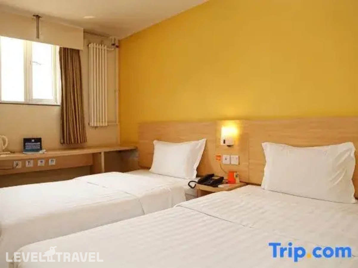 фотографии номера Улучшенный (две односпальные кровати) отеля 7 Days Inn Beijing Huairou в Китай(Пекин) - фото №5