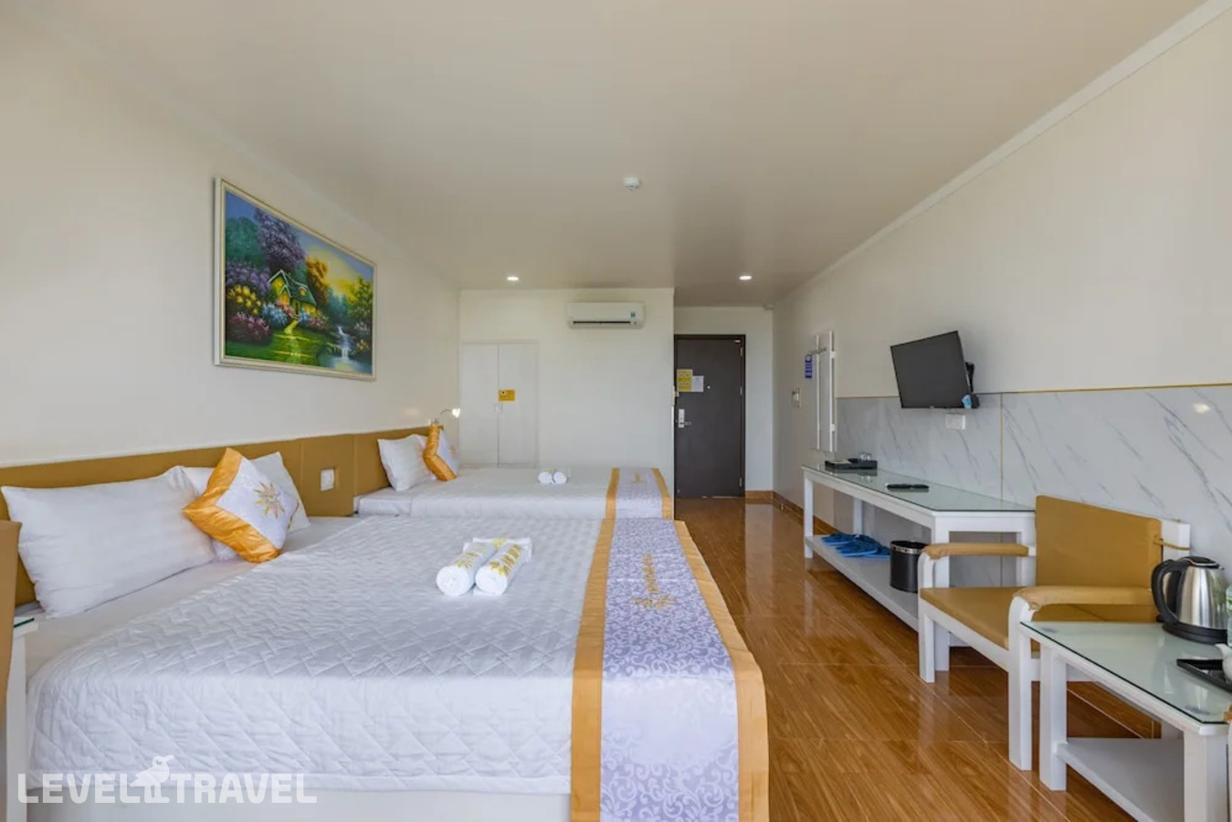 фотографии номера Семейный с балконом отеля Home Park Hotel Phu Quoc в Вьетнам(Фукуок) - фото №3