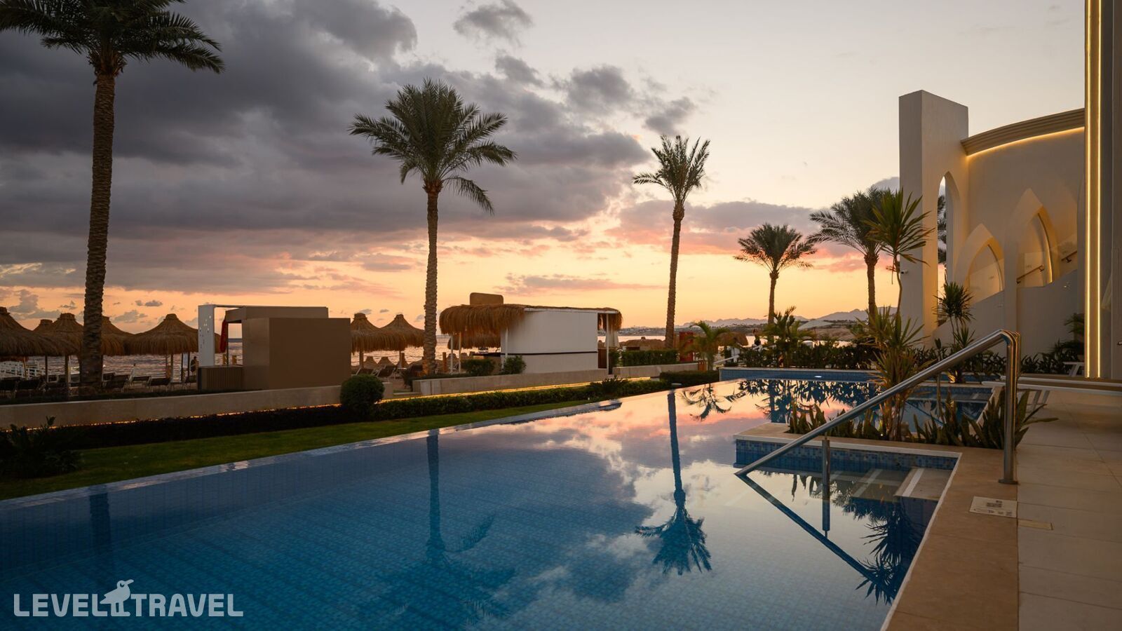фотографии номера Полулюкс Swim Up отеля Sunrise Remal Resort в Египет(Рас-Насрани) - фото №10