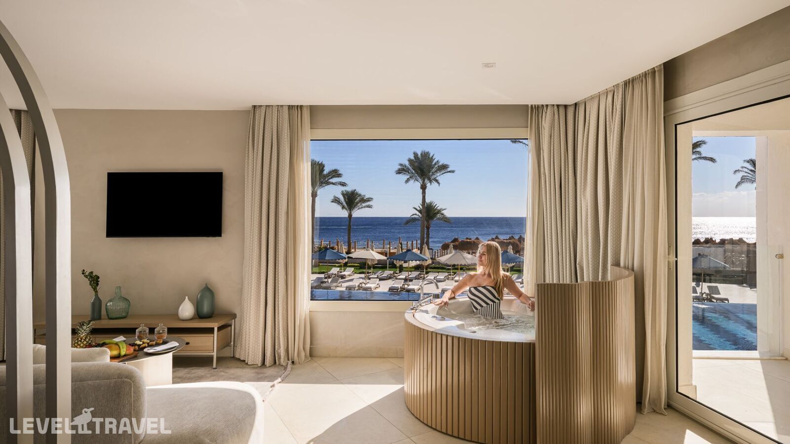 фотографии номера Представительский люкс с джакузи отеля Sunrise Remal Resort в Египет(Рас-Насрани) - фото №5