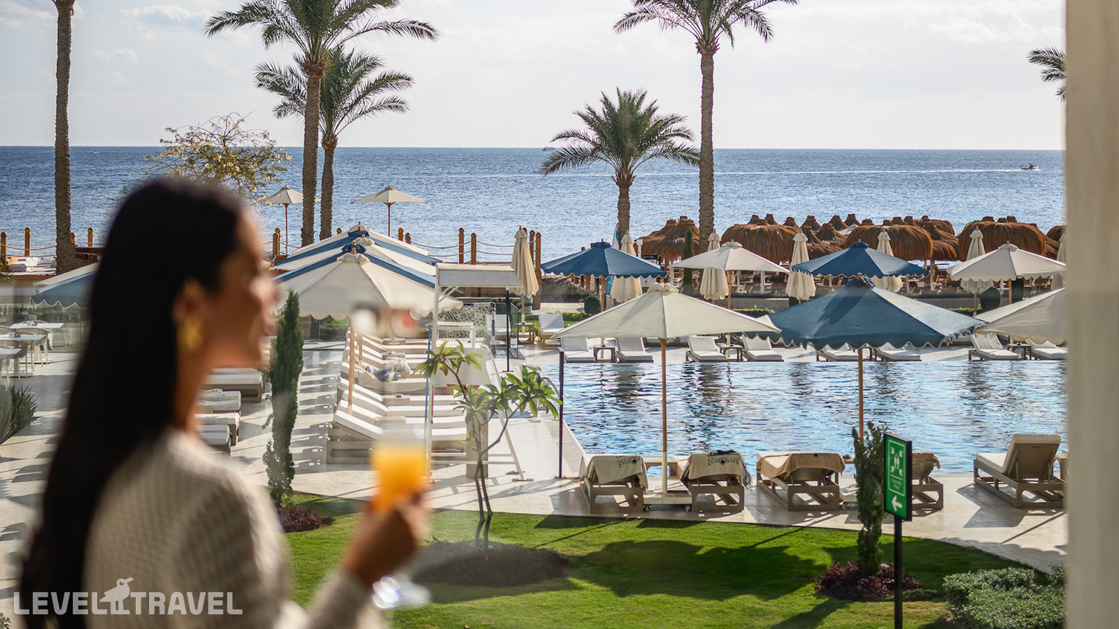 фотографии номера Люкс с видом на бассейн отеля Sunrise Remal Resort в Египет(Рас-Насрани) - фото №3