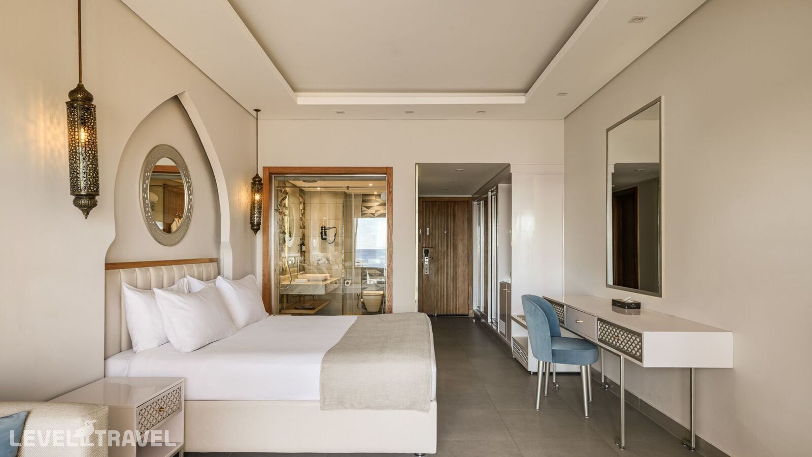 фотографии номера Люкс с видом на бассейн отеля Sunrise Remal Resort в Египет(Рас-Насрани) - фото №2