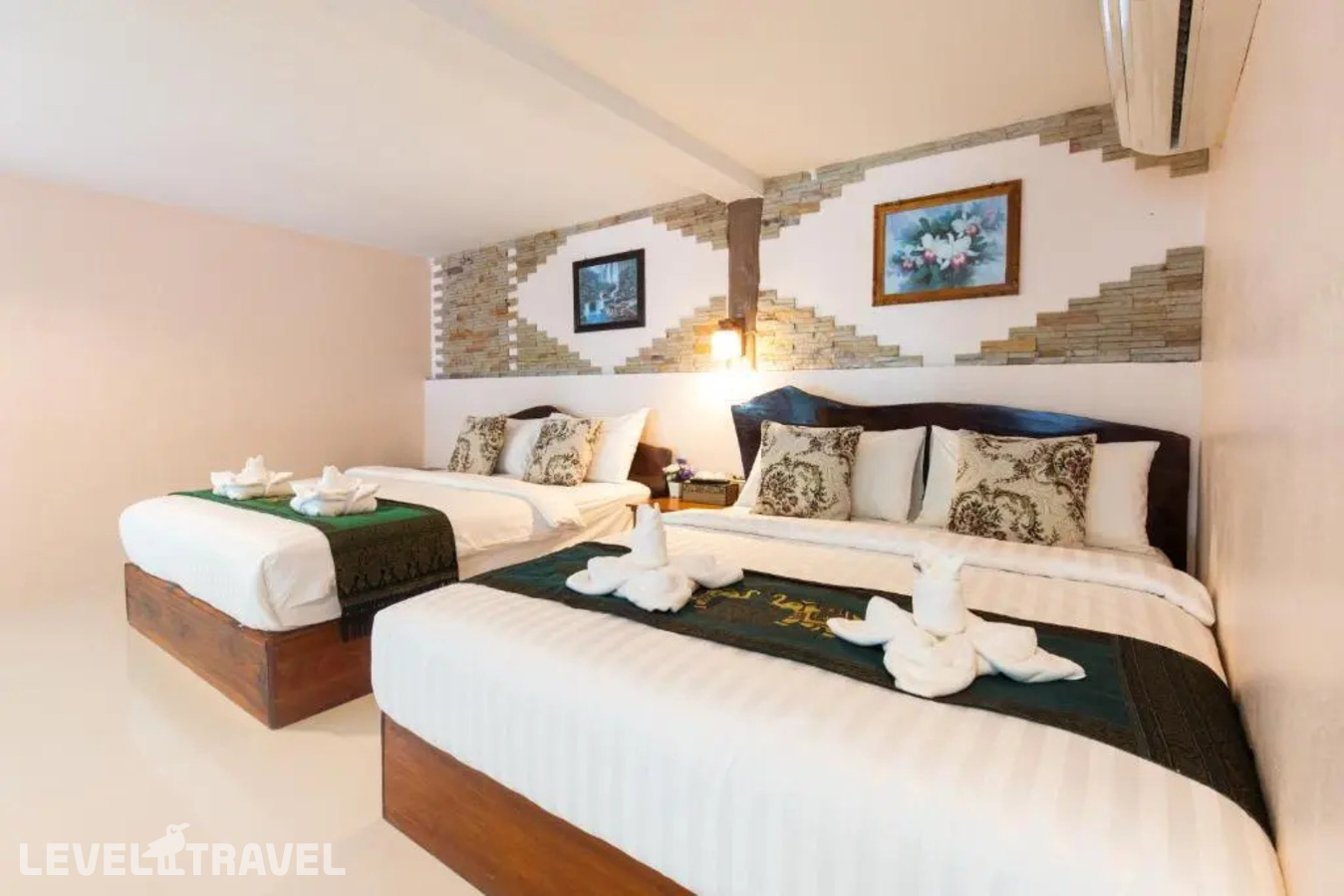 фотографии номера Семейный с видом на море отеля Naiyang Discovery Beach Resort Sha в Таиланд(Най Янг Бич) - фото №16