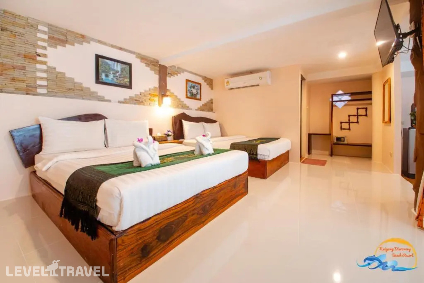 фотографии номера Семейный с видом на море отеля Naiyang Discovery Beach Resort Sha в Таиланд(Най Янг Бич) - фото №9