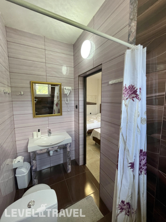 Трёхместный номер Deluxe с балконом и с красивым видом из окна — фото 10