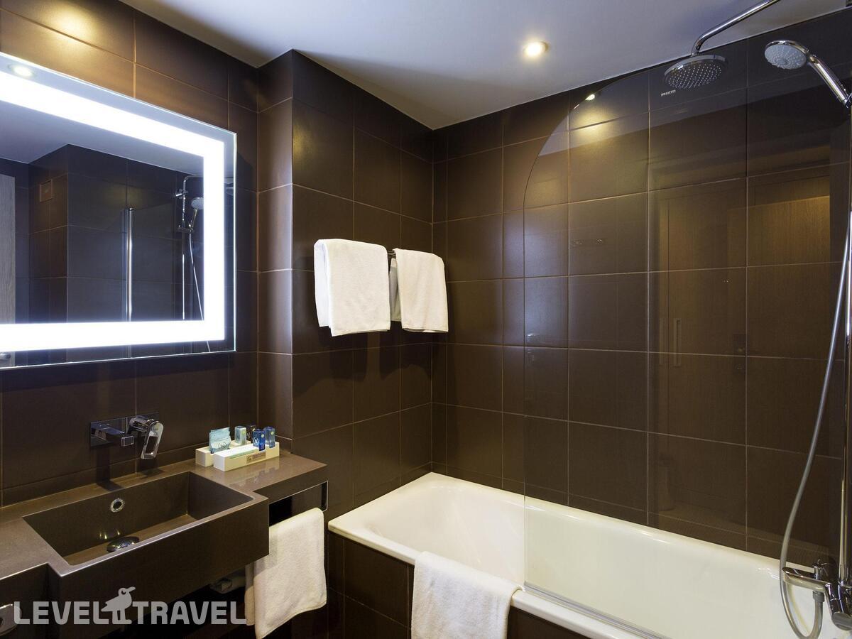 фотографии номера Улучшенный номер отеля Новотель Аэропорт Шереметьево (Novotel Moscow Sheremetyevo Airport) в Россия(Химки) - фото №8