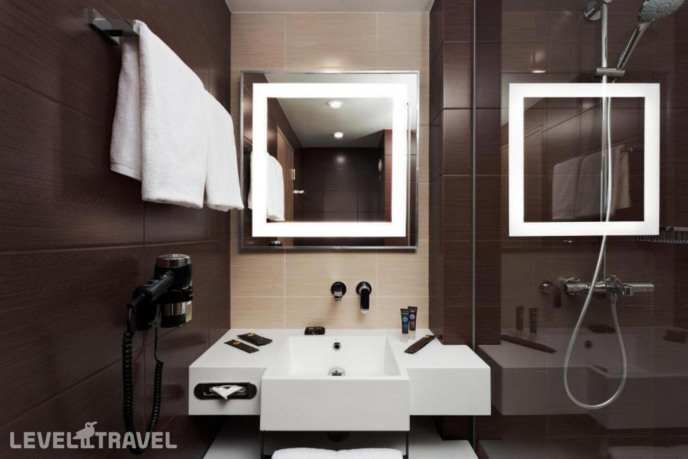 фотографии номера Улучшенный номер отеля Новотель Аэропорт Шереметьево (Novotel Moscow Sheremetyevo Airport) в Россия(Химки) - фото №5