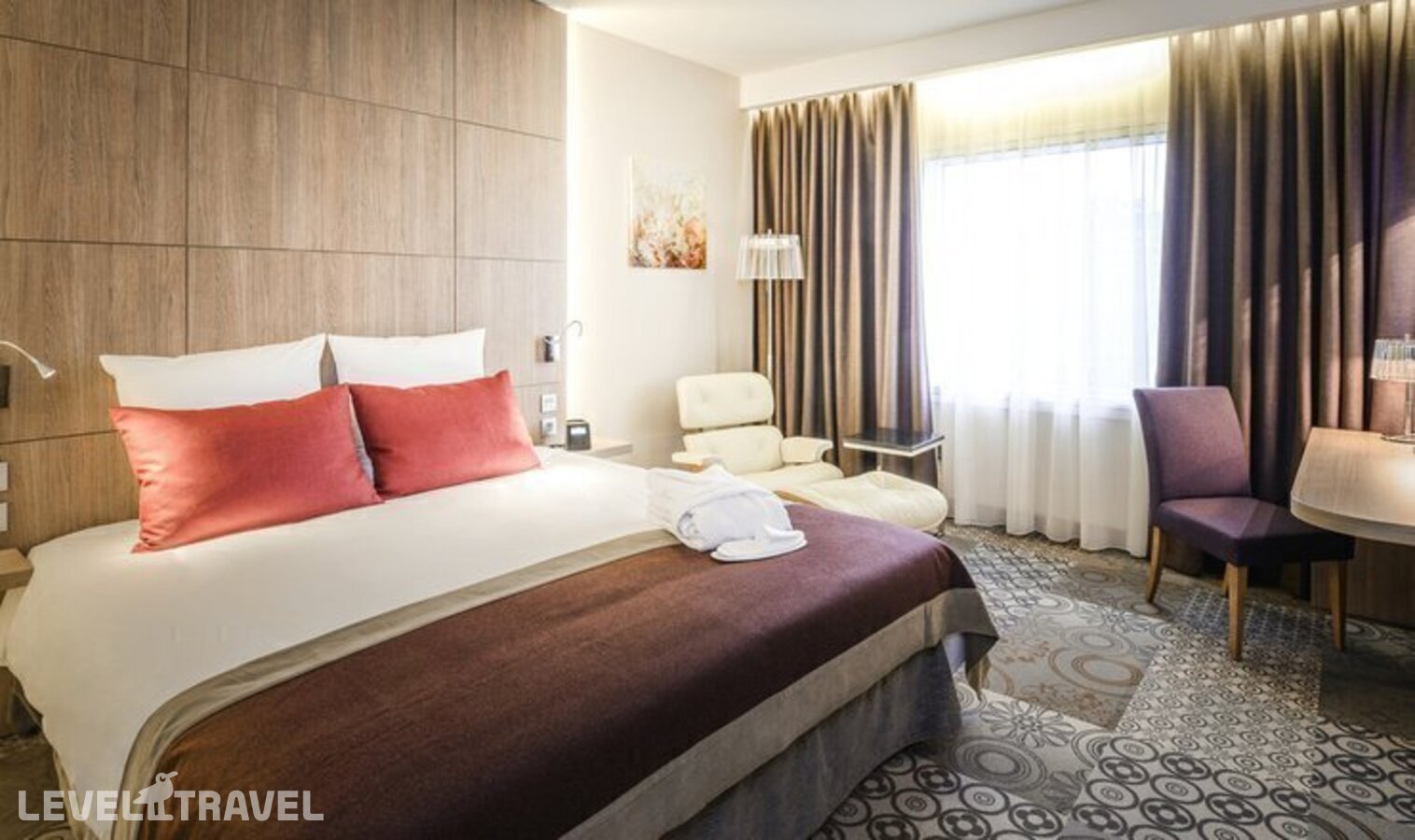 фотографии номера Люкс отеля Новотель Аэропорт Шереметьево (Novotel Moscow Sheremetyevo Airport) в Россия(Химки) - фото №1