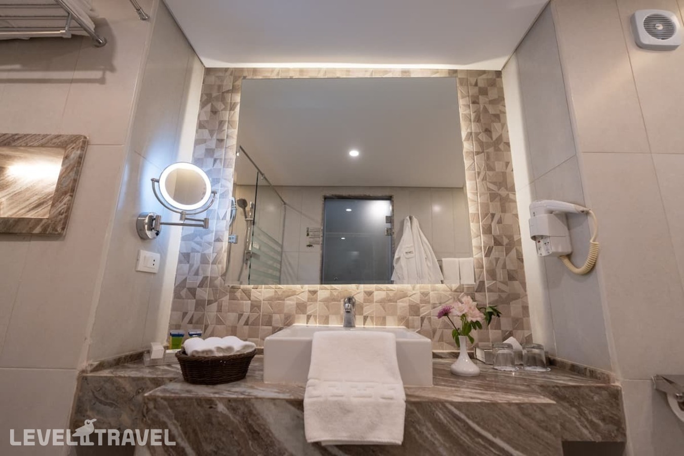 фотографии номера Премиум с частичным видом на море отеля Parrotel Beach Resort (Ex. Radisson Blu Resort) в Египет(Шарм-эль-Шейх) - фото №5
