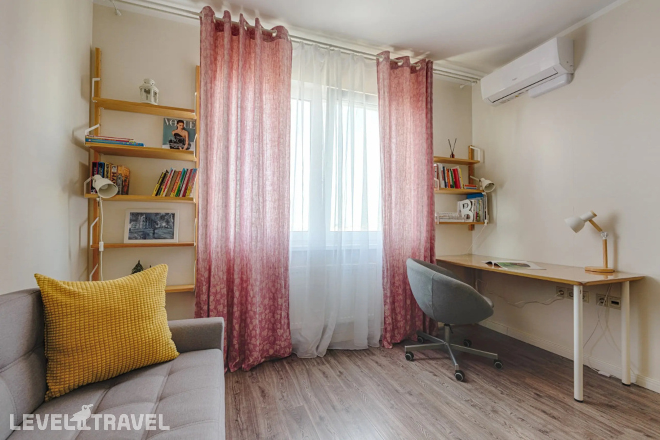 фотографии номера Улучшенные апартаменты с балконом отеля Квартира Athome Apartments Аэродромная в Беларусь(Октябрьский район) - фото №7