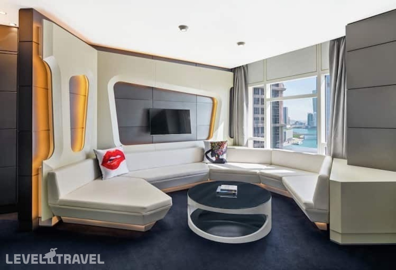 фотографии номера Люкс Round Bed V отеля V Hotel Curio Collection By Hilton в ОАЭ(Бизнес Бей) - фото №3