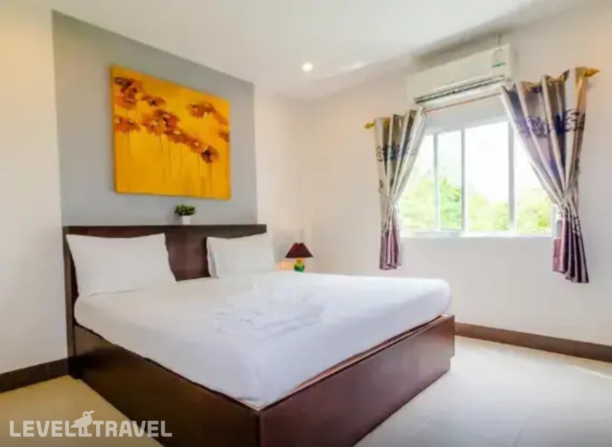 фотографии номера Улучшенный номер отеля Baan Yuyen Karon Guesthouse в Таиланд(Карон Бич) - фото №6