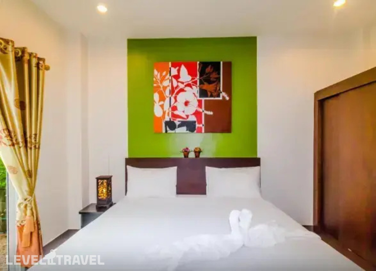 фотографии номера Улучшенный номер отеля Baan Yuyen Karon Guesthouse в Таиланд(Карон Бич) - фото №25