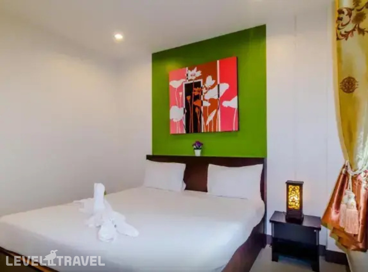 фотографии номера Улучшенный номер отеля Baan Yuyen Karon Guesthouse в Таиланд(Карон Бич) - фото №21