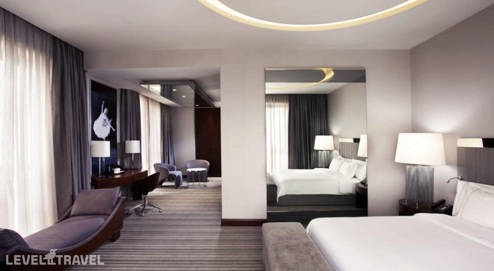 фотографии номера Представительский номер отеля Sheraton Batumi Hotel в Грузия(Батуми) - фото №4