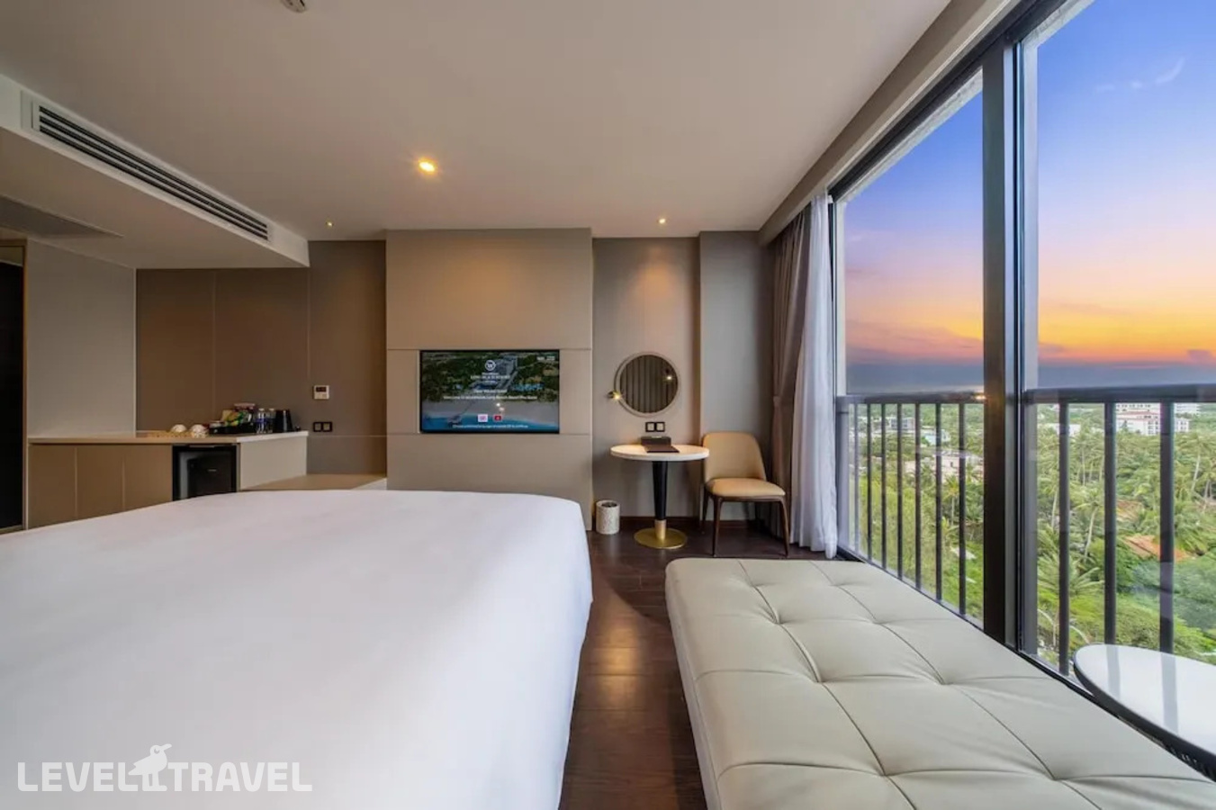 фотографии номера Делюкс с видом на сад отеля Long Beach Resort Phu Quoc Worldhotels в Вьетнам(Фукуок) - фото №10