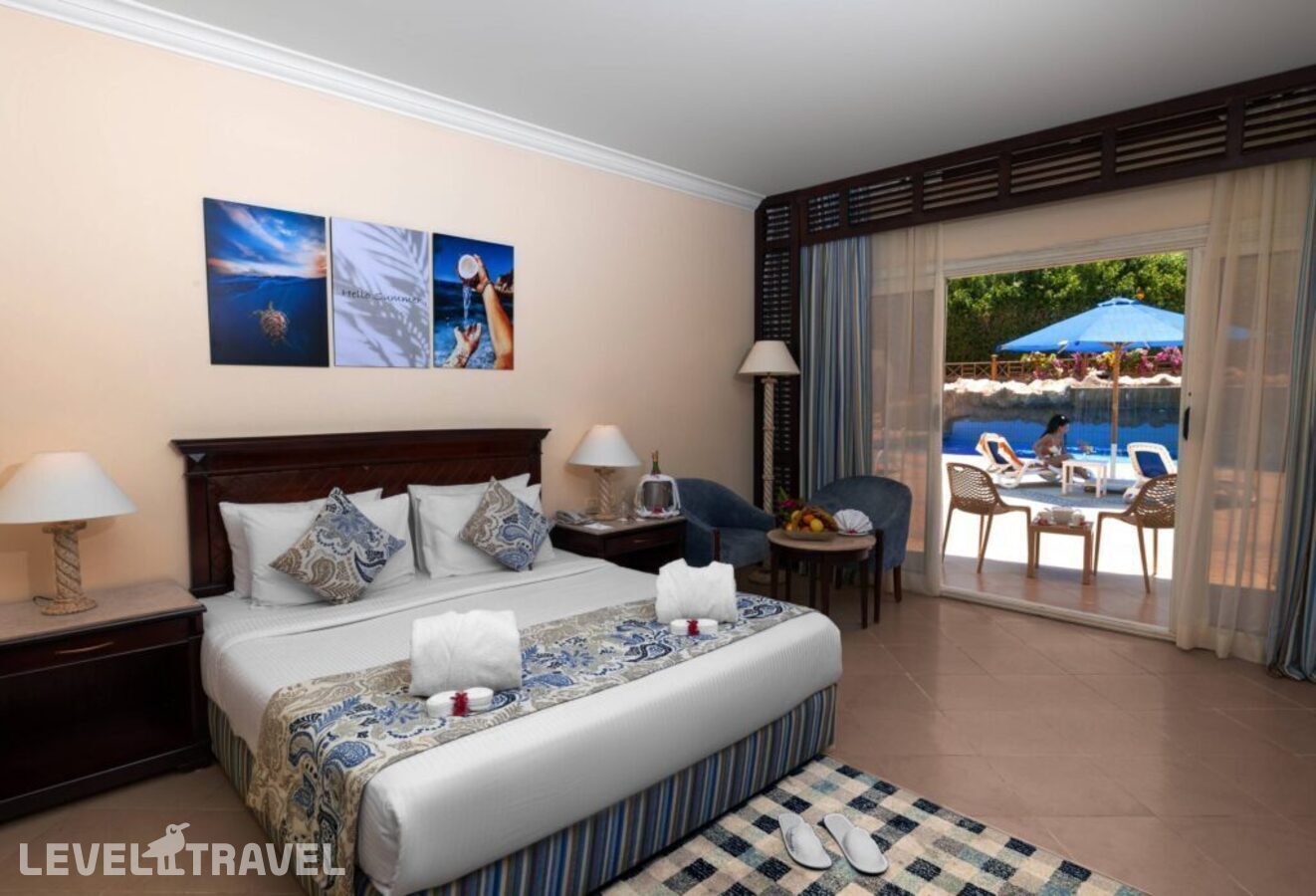 фотографии номера Семейный с видом на бассейн или сад отеля Amwaj Oyoun Resort & Casino в Египет(Шарм-эль-Шейх) - фото №1