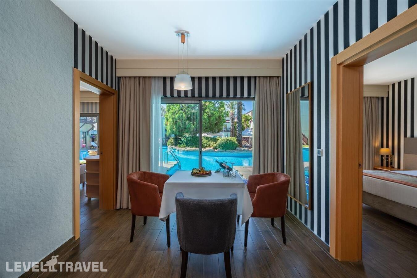 фотографии номера Люкс с видом на бассейн отеля Selectum Family Resort Side (Ex. Silence Beach Resort) в Турция(Кизилагач) - фото №3